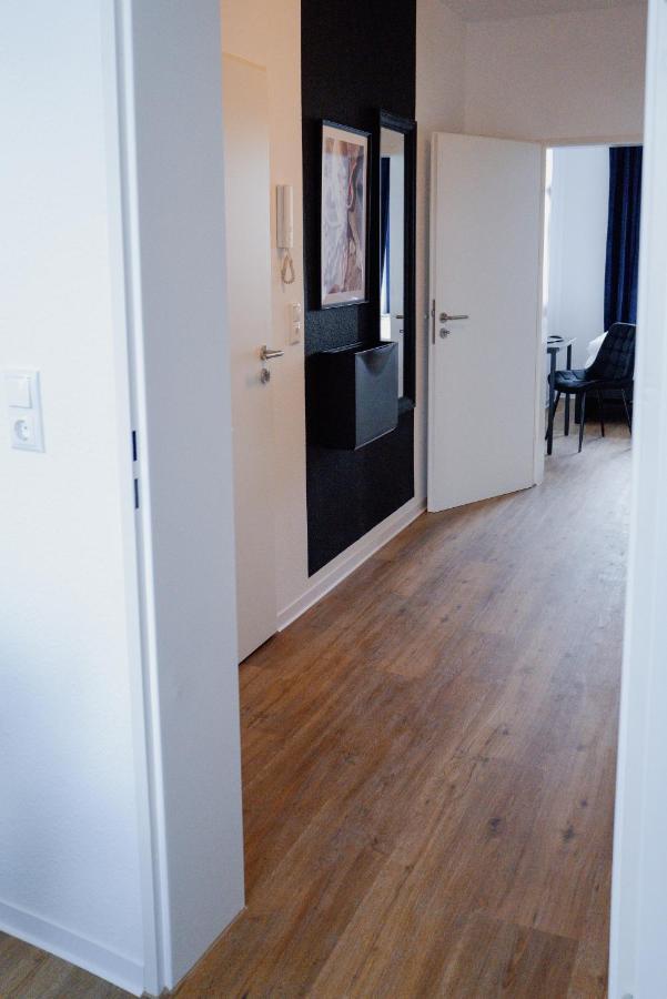 Designoase Fuer 3 Mit Blick Auf Den Wismarer Hafen Buitenkant foto